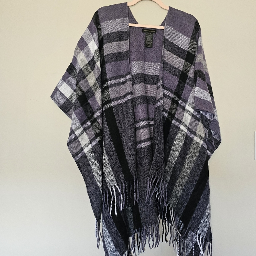 Banana Republic Wool Cashmere Blend Gray Plaid Poncho Wrap One Size Fringed